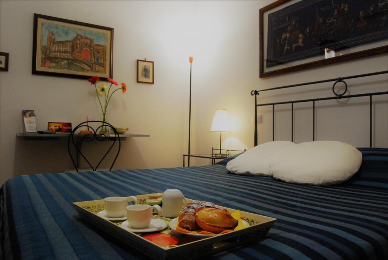 B&B Corte Barocca Lecce Buitenkant foto