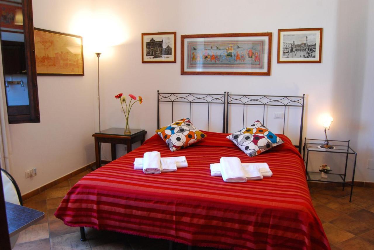 B&B Corte Barocca Lecce Buitenkant foto
